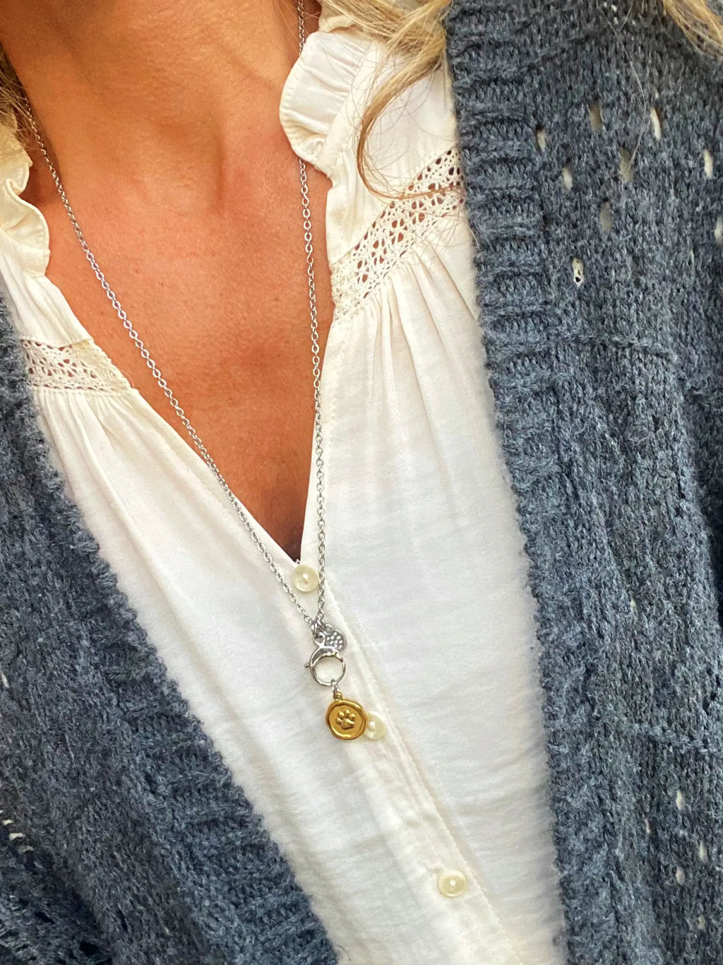 PAW PRINT NECKLACE (Copy)