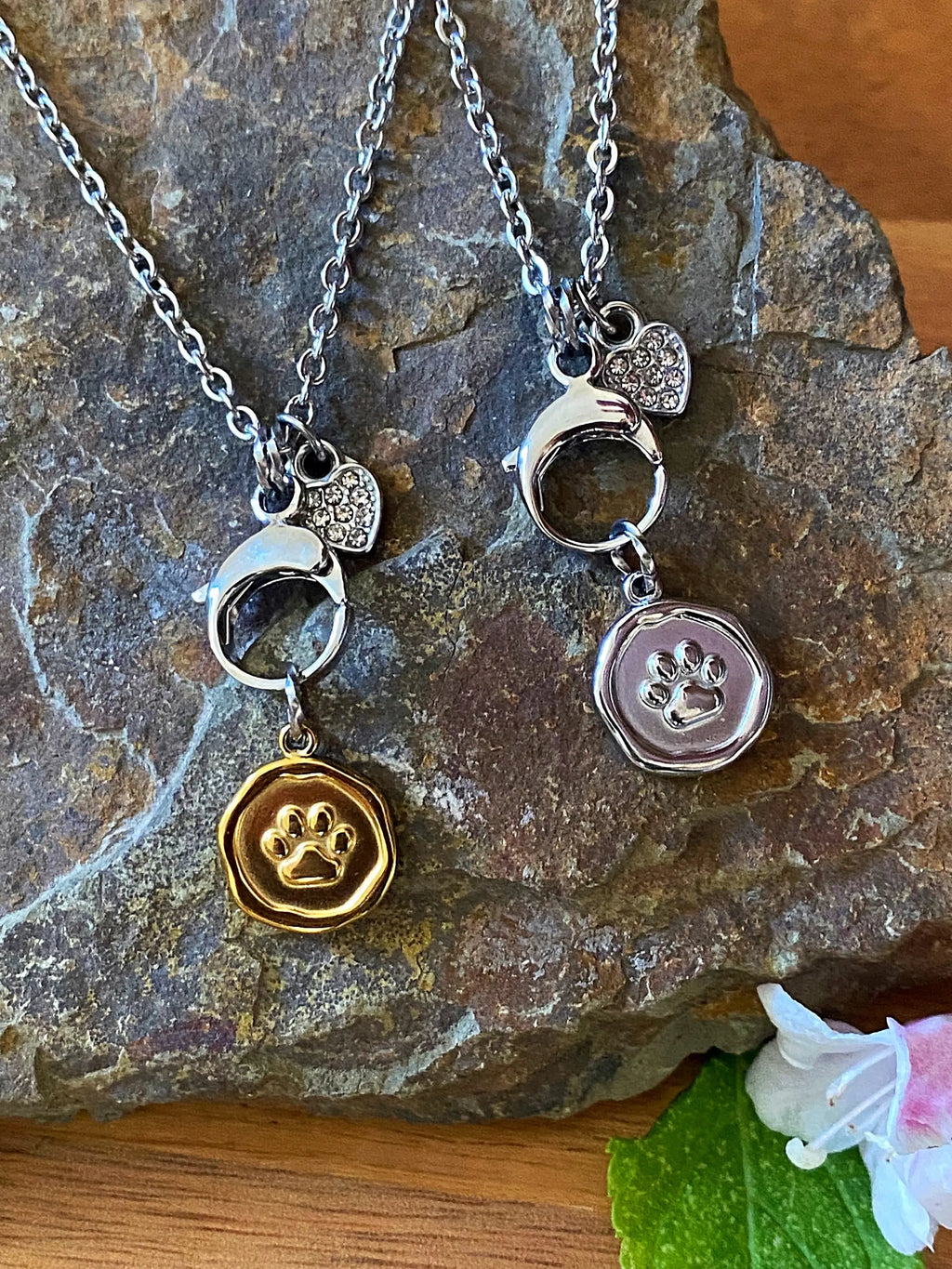 PAW PRINT NECKLACE (Copy)